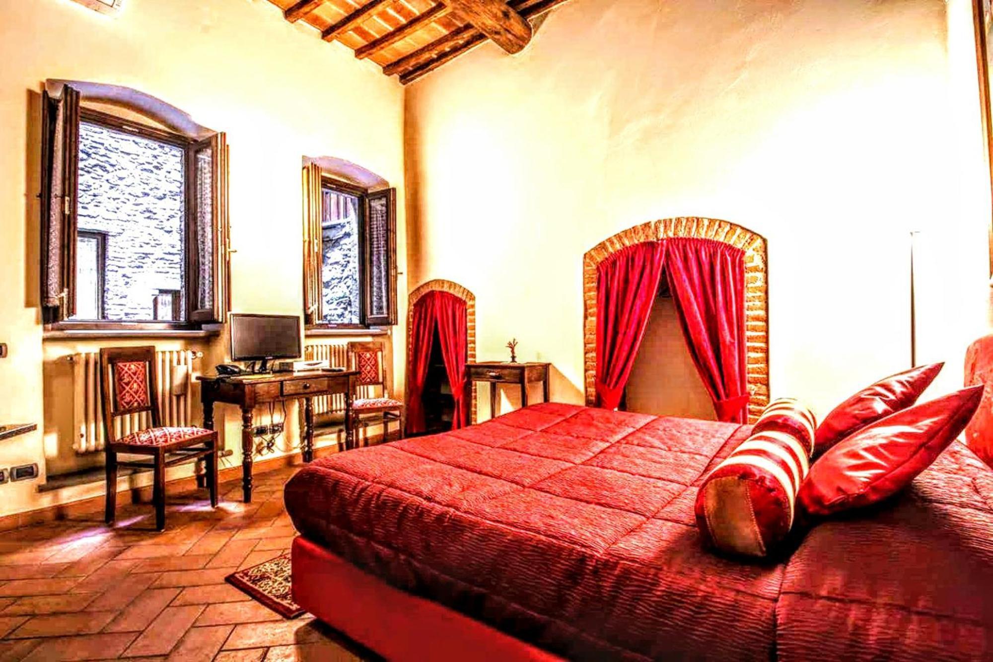La Corte Del Re Suite & Rooms Arezzo Bagian luar foto