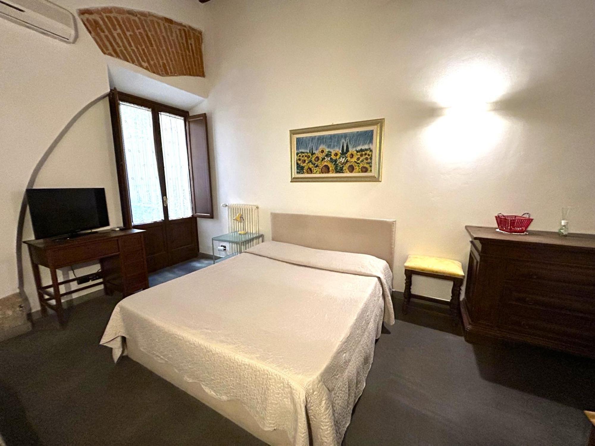 La Corte Del Re Suite & Rooms Arezzo Bagian luar foto