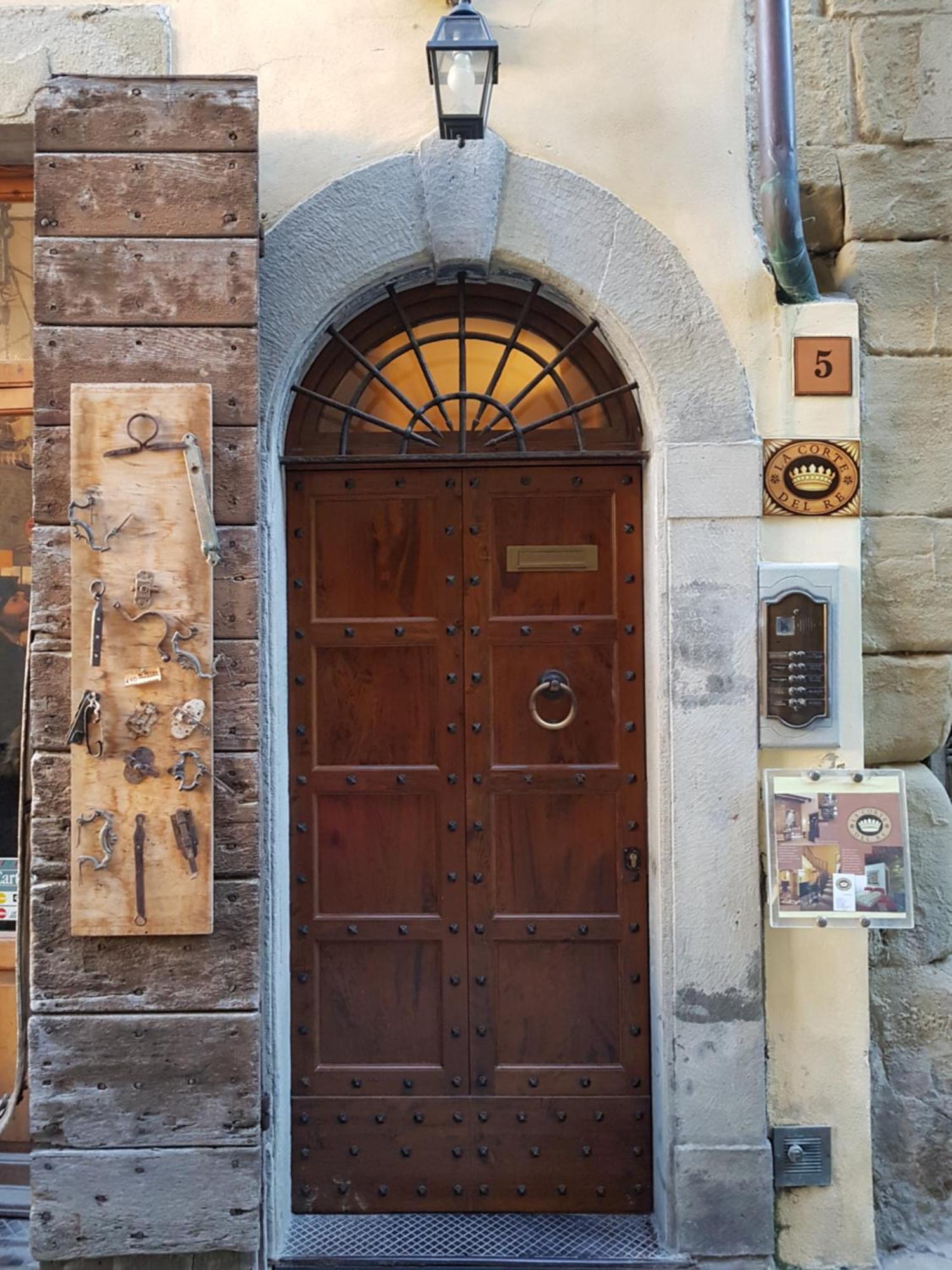La Corte Del Re Suite & Rooms Arezzo Bagian luar foto